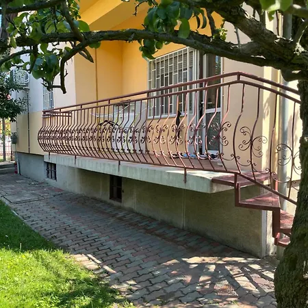 Rose With Garden & Freeparking *