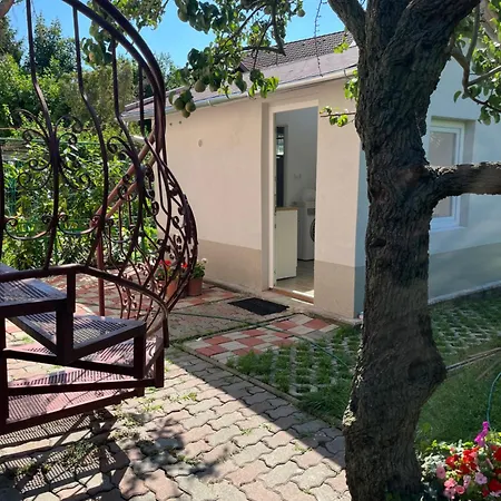 Rose With Garden & Freeparking 부다페스트